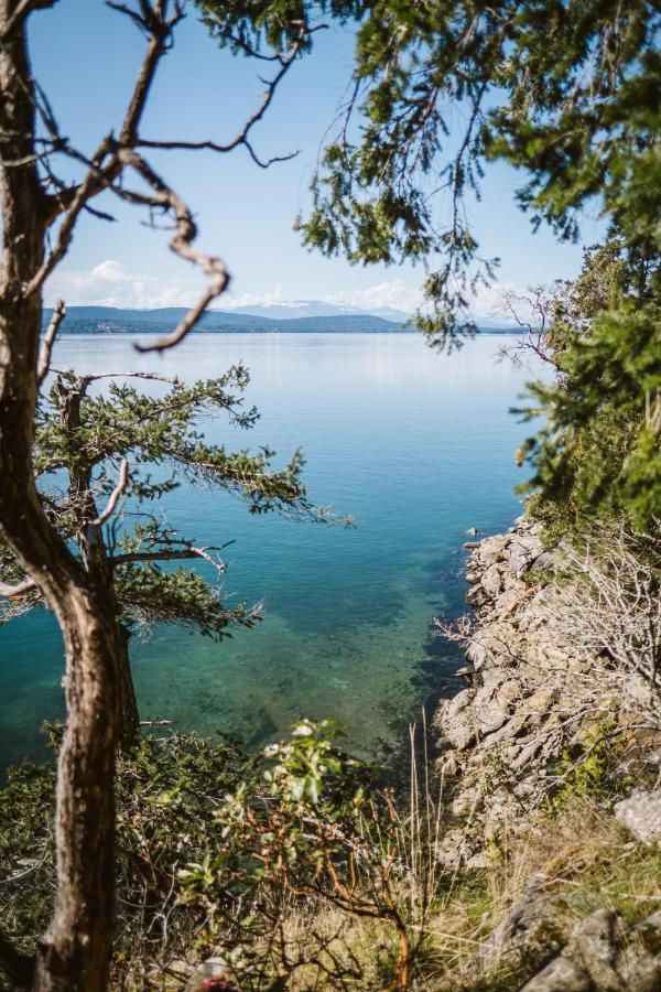 Serenity By The Sea Retreats Montague Harbour Exteriér fotografie