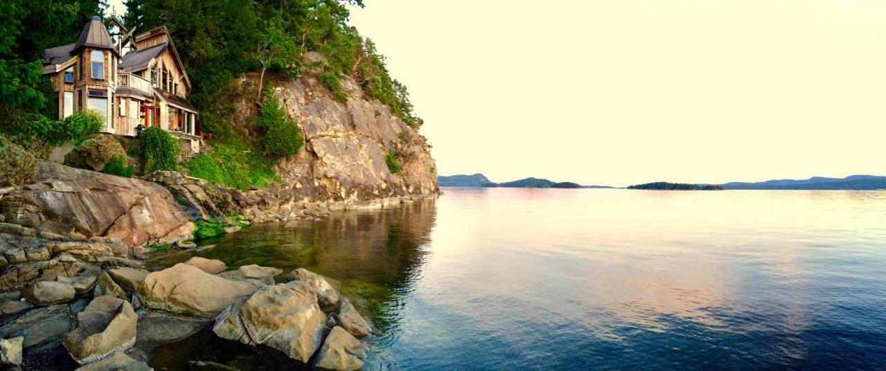 Serenity By The Sea Retreats Montague Harbour Exteriér fotografie